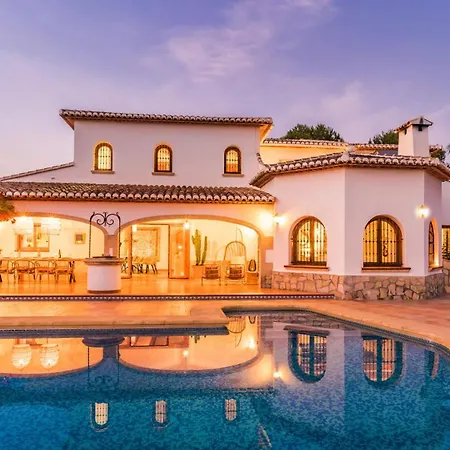 Casa Luna Villa *