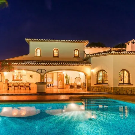 Casa Luna Villa *